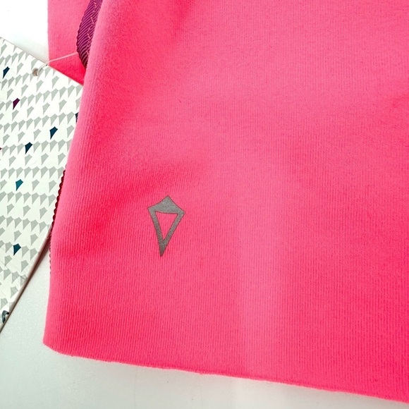 Lululemon Ivivva Village Chill Scarf Wrap Snap End Rulu Stretch Infinity NWT - Picture 3 of 5